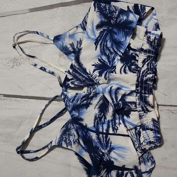 FASHION Nova crop top blouse strap sleeveless - Picture 4 of 6